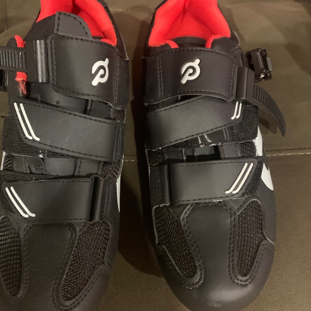 Peloton size 39 shoe
